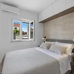 Luxurious In With Sauna Semesterbostad