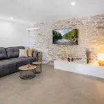 Luxurious In With Sauna Semesterbostad Plastovo