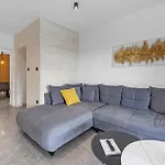 Holiday home Luxurious In With Sauna Plastovo