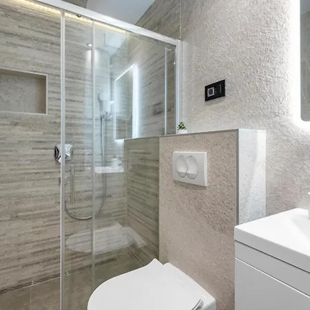 Luxurious In With Sauna *
