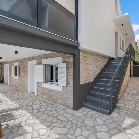 Lovely In With Sauna 度假居 Plastovo