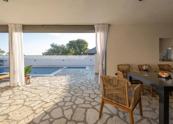 Lovely In With Sauna 度假居 *