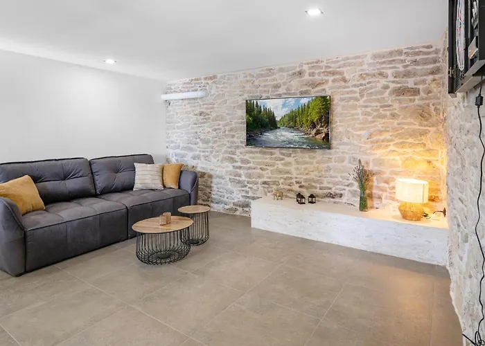 Lovely In With Sauna 度假居 Plastovo