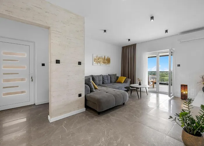 Lovely In With Sauna