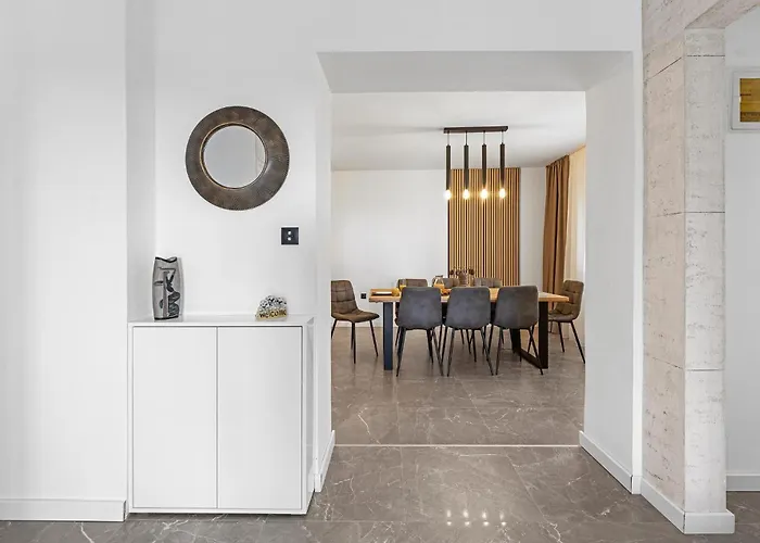 Lovely In With Sauna 度假居 *