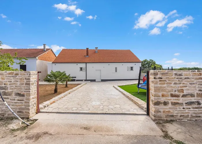 度假居 Lovely In With Sauna Plastovo