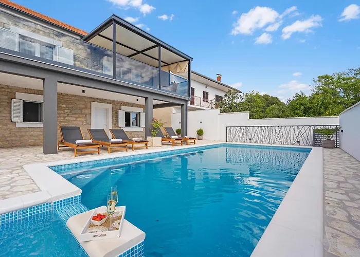 Lovely In With Sauna